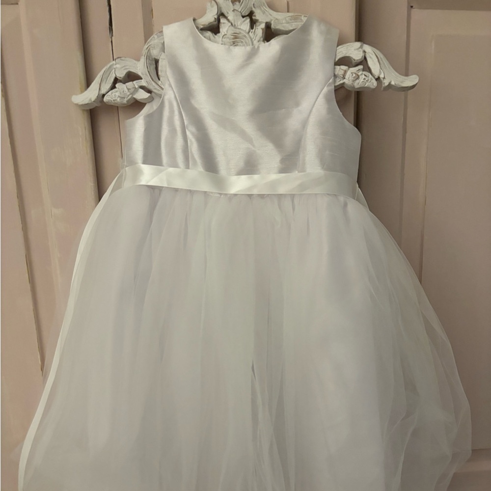 White satin and tulle Childs dress size 5